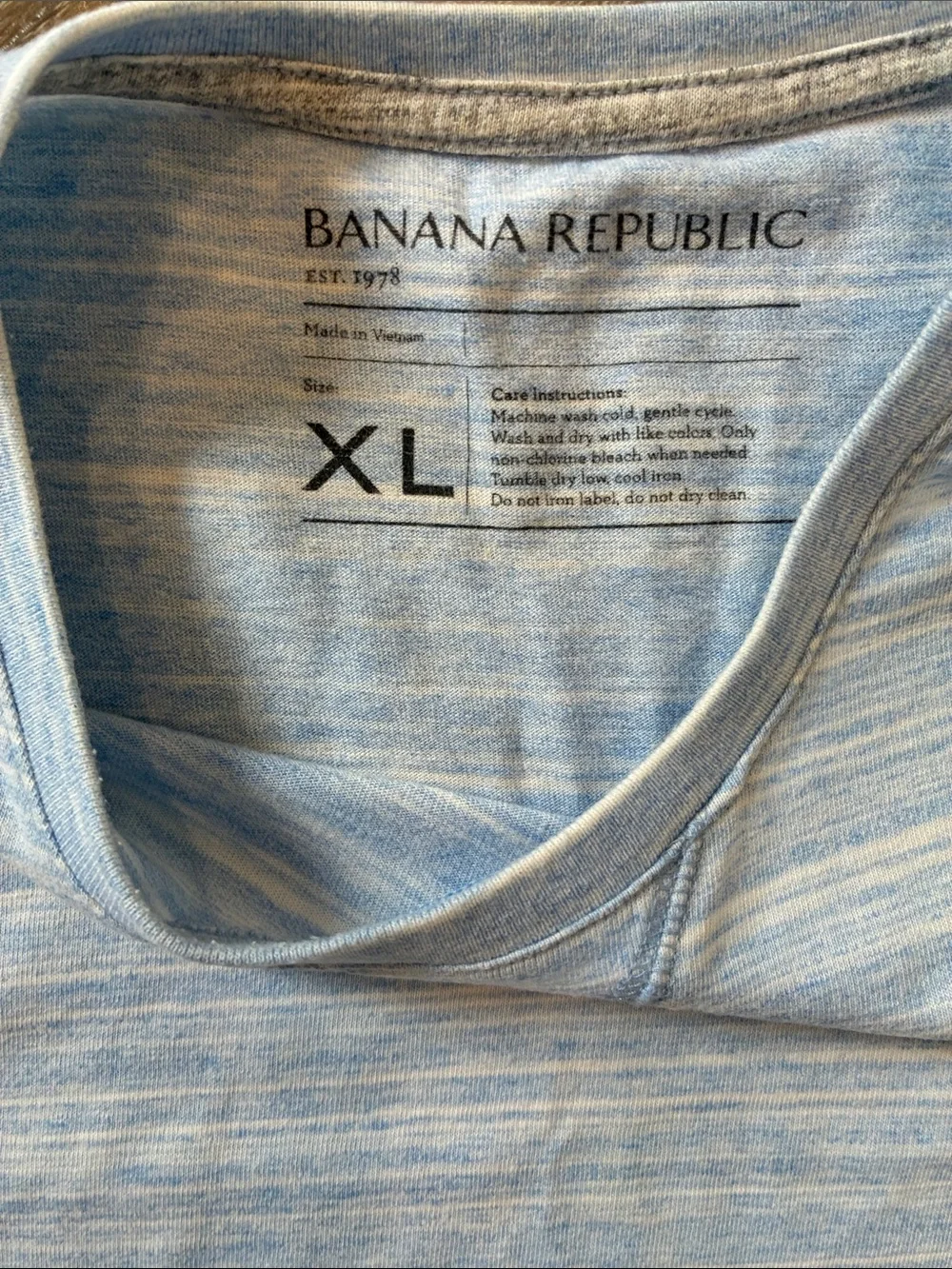 Banana Republic Men's Pale Blue & White Striped Crew Tee